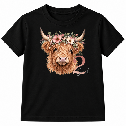 Schwarzes Kinder Geburtstagsshirt mit Hochlandrind, Name und Zahl