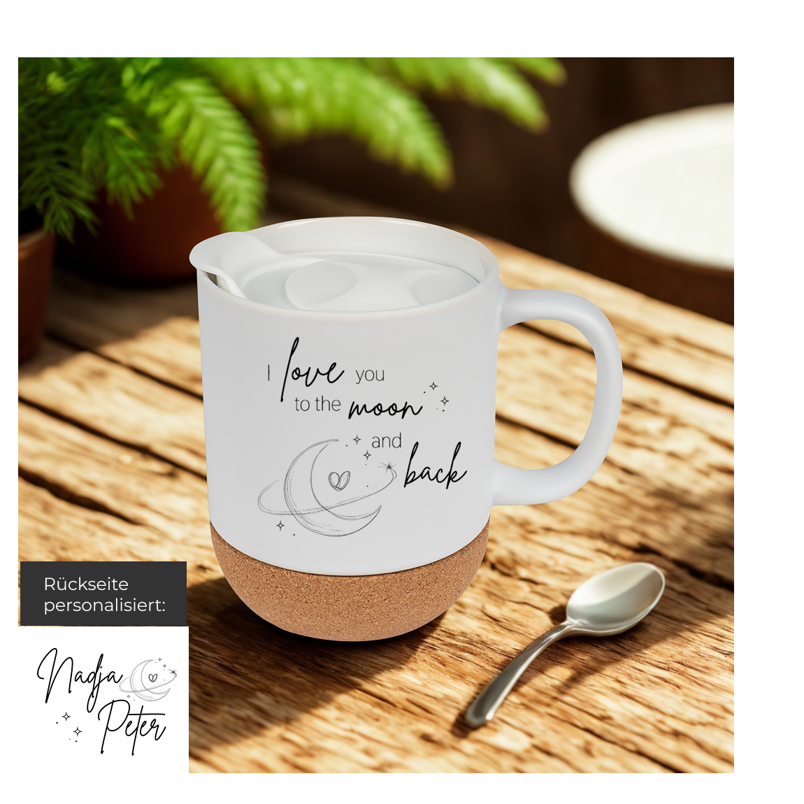 Premium Tasse mit Korkboden und Spruch „I love you to the moon and back“ – personalisiert mit Namen auf der Rückseite