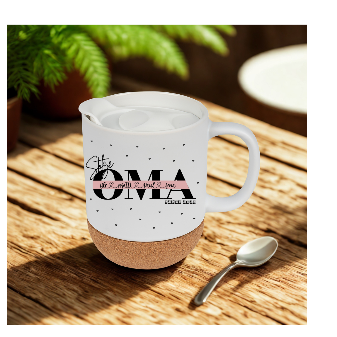 Personalisierte Keramiktasse Premium ‚Stolze OMA‘ mit Kindernamen und Geburtsjahr – liebevolles Geschenk für Omas