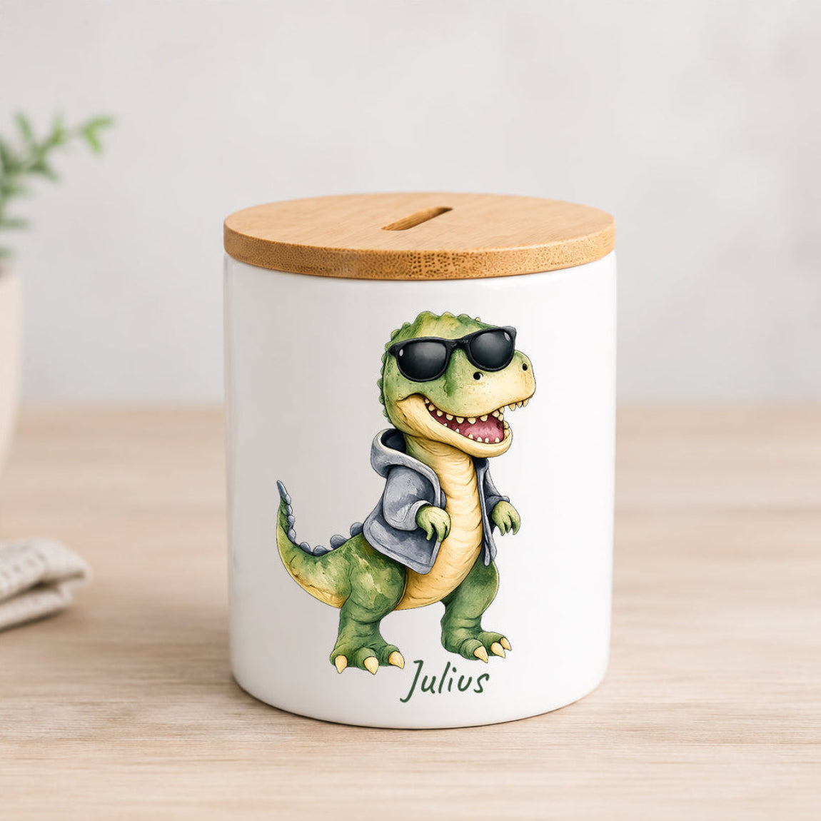 Dino Spardose für Kinder personalisiert mit Name – niedlicher Dinosaurier mit Sonnenbrille als Geschenk