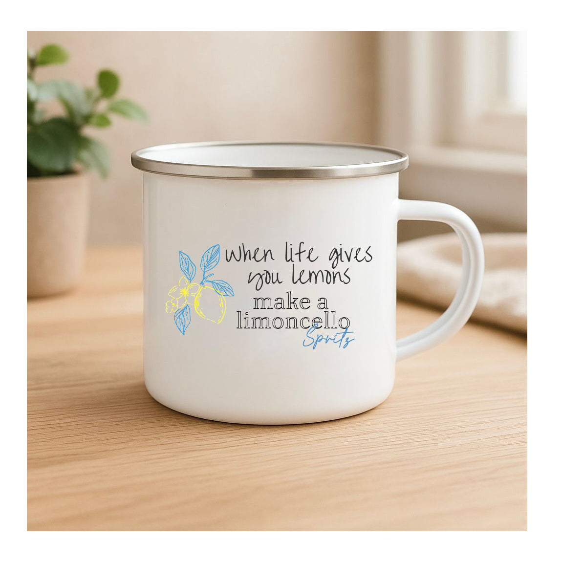 Emailletasse mit Spruch „When life gives you lemons, make a limoncello spritz“, Vintage-Look, frisches Lemon-Design, humorvoll, Geschenkidee